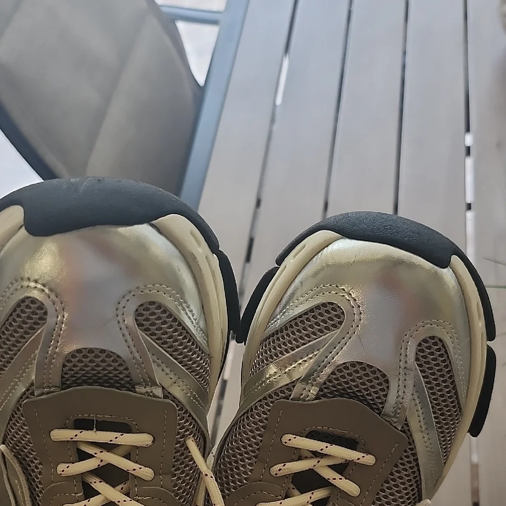 Steve Madden trendy sneakers